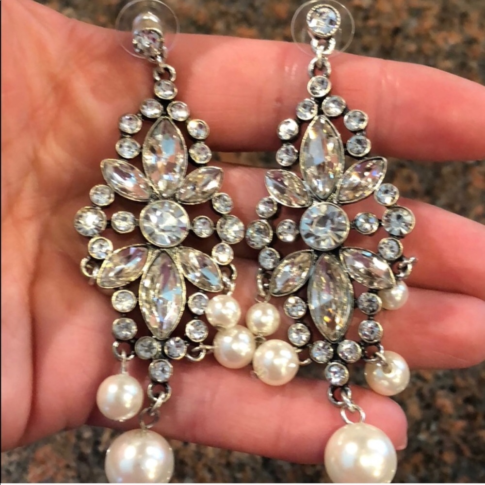 Beautiful Rhinestone Earrings - Picture 5 of 5